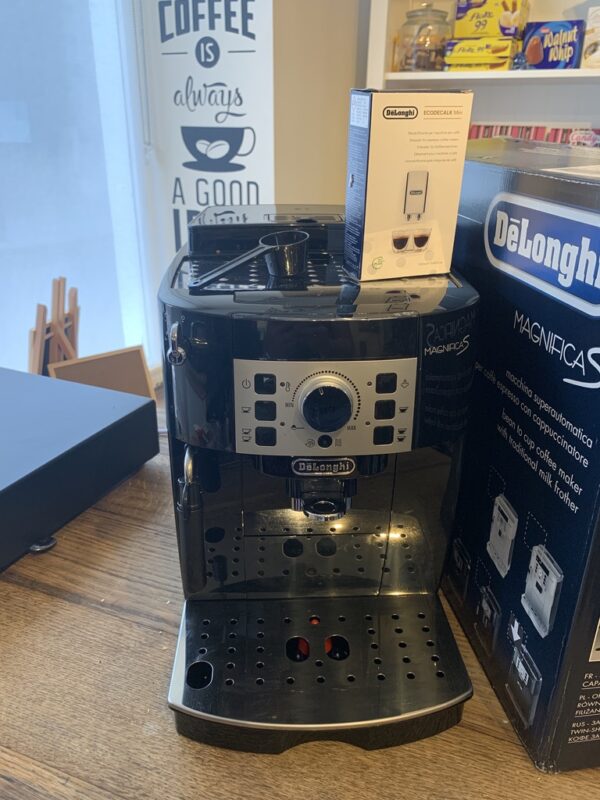 Delonghi Magnifica S Automatic Bean to Cup Coffee Machine - ECAM22.110.B